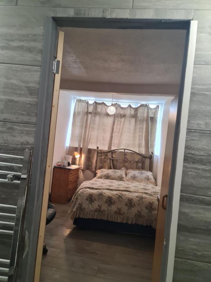 Budget Double En-Suite Bedroom Sheffield Exterior foto